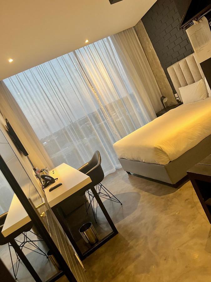 The Urban Hotel Лусака Экстерьер фото